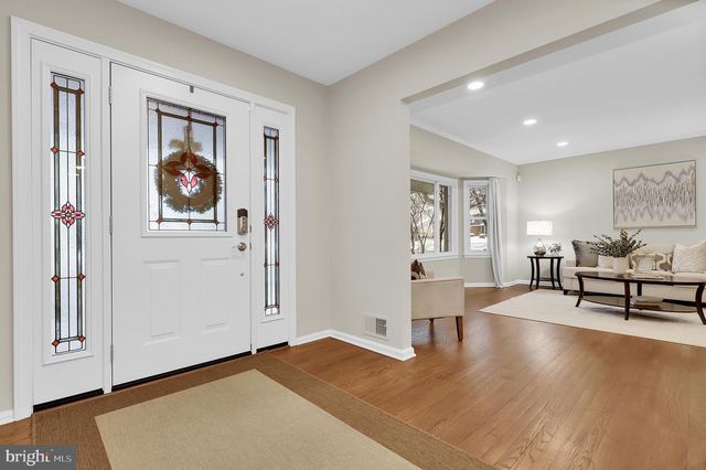 1701 GLASTONBERRY RD, Potomac, MD 20854