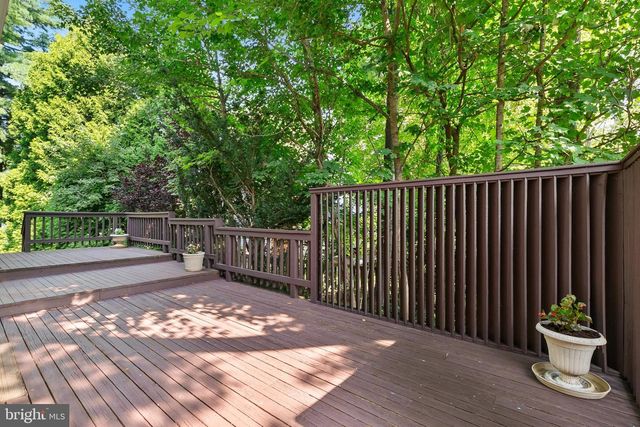 1701 GLASTONBERRY RD, Potomac, MD 20854