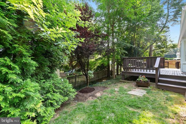 1701 GLASTONBERRY RD, Potomac, MD 20854