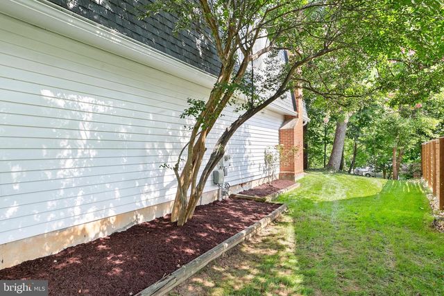 1701 GLASTONBERRY RD, Potomac, MD 20854