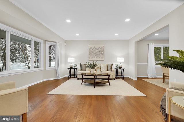 1701 GLASTONBERRY RD, Potomac, MD 20854