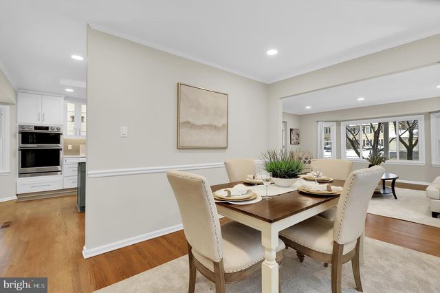 1701 GLASTONBERRY RD, Potomac, MD 20854