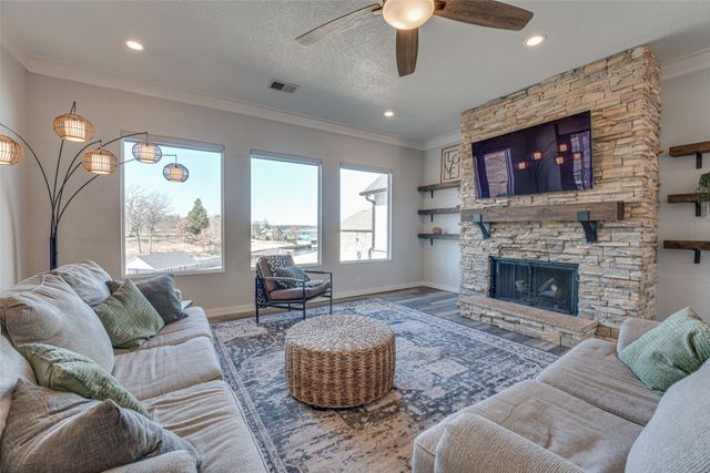 5523 Lakeshore Court, Log Cabin, TX 75148