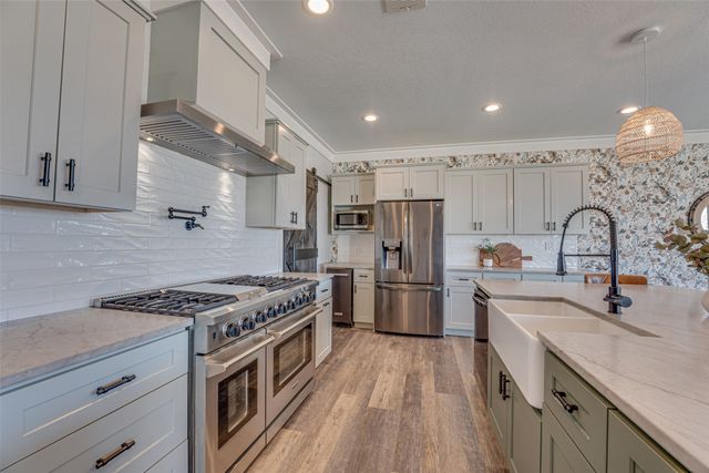 5523 Lakeshore Court, Log Cabin, TX 75148