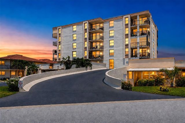 6145 SUN BOULEVARD 306, St Petersburg, FL 33715