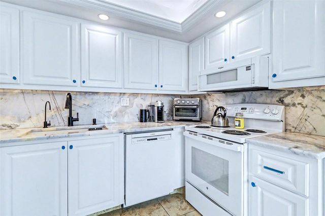 6145 SUN BOULEVARD 306, St Petersburg, FL 33715