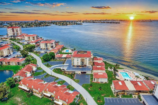 6145 SUN BOULEVARD 306, St Petersburg, FL 33715