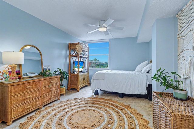 6145 SUN BOULEVARD 306, St Petersburg, FL 33715
