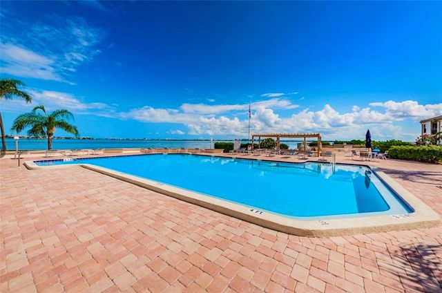 6145 SUN BOULEVARD 306, St Petersburg, FL 33715