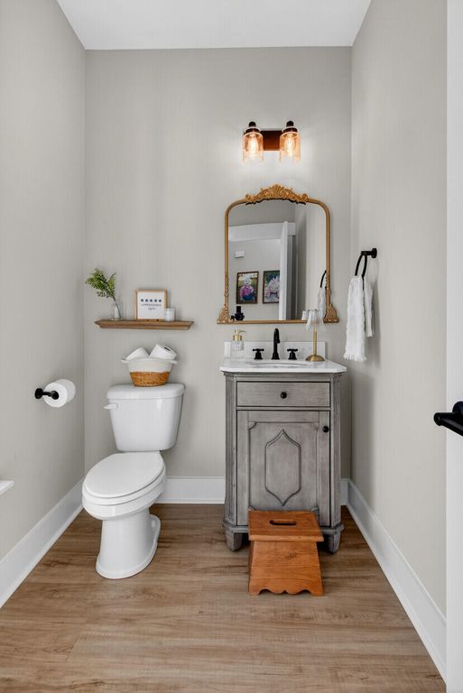 Image 17 of property listing at 105 Edisto Crossing Court, Ridgeville, SC 29472