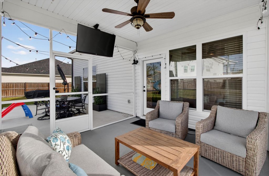 Image 38 of property listing at 105 Edisto Crossing Court, Ridgeville, SC 29472