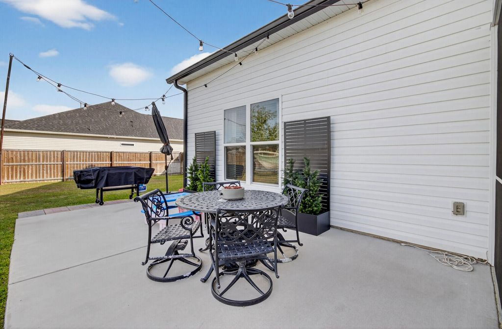 Image 39 of property listing at 105 Edisto Crossing Court, Ridgeville, SC 29472