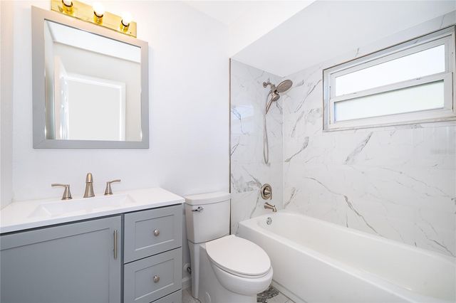 2432 SWAILES DRIVE 8, Orlando, FL 32837