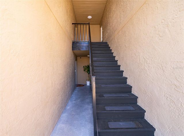 2432 SWAILES DRIVE 8, Orlando, FL 32837