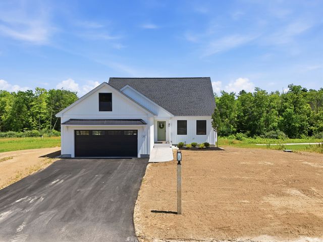 8 Robin Way 7, Chester, NH 03036