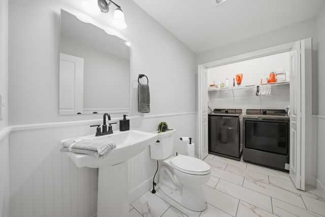 8 Robin Way 7, Chester, NH 03036