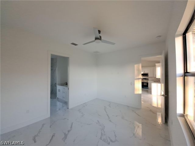 2915 28th ST SW, Lehigh Acres, FL 33976