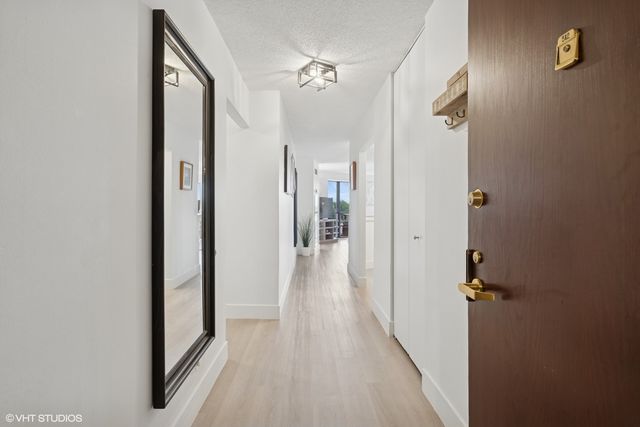 350 W Belden Avenue 512, Chicago, IL 60614