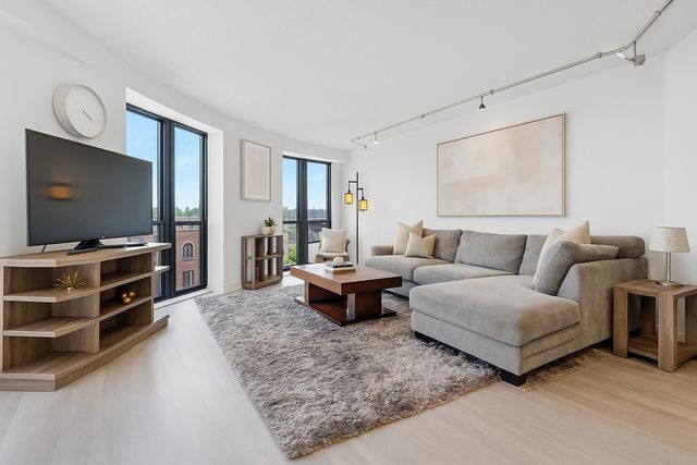 350 W Belden Avenue 512, Chicago, IL 60614