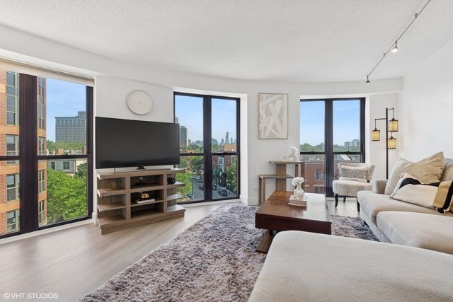 350 W Belden Avenue 512, Chicago, IL 60614