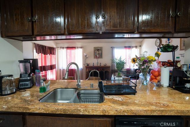 37406 3rd E, Palmdale, CA 93550