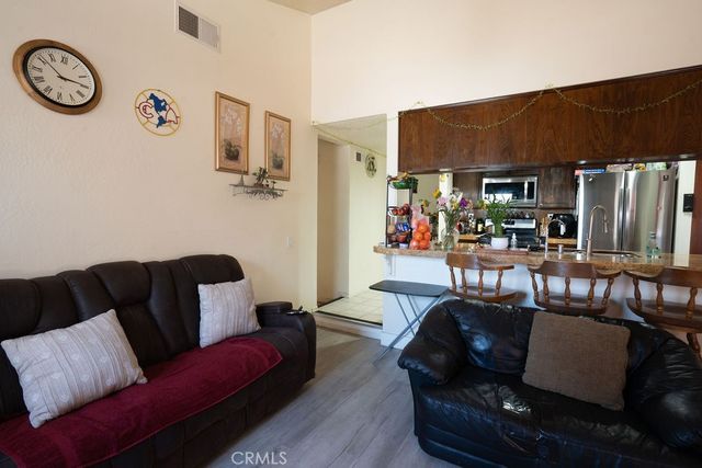 37406 3rd E, Palmdale, CA 93550