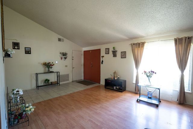 37406 3rd E, Palmdale, CA 93550