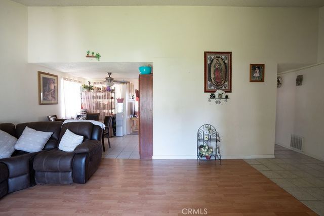 37406 3rd E, Palmdale, CA 93550