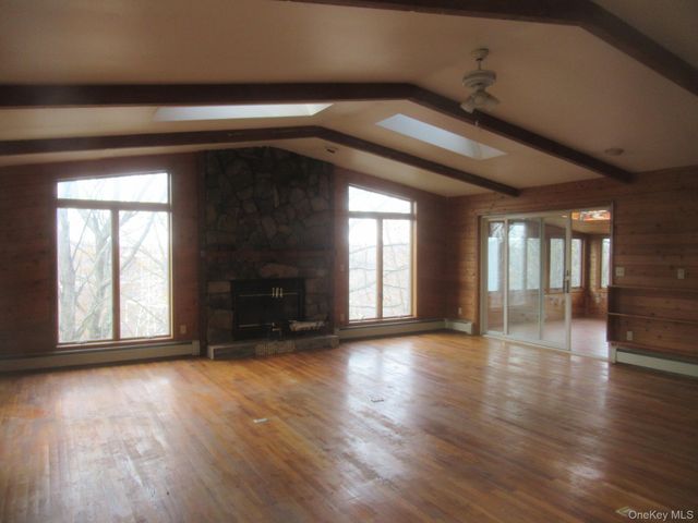 64 Hillside View Road, Mahopac, NY 10541