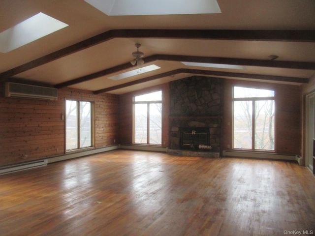 64 Hillside View Road, Mahopac, NY 10541