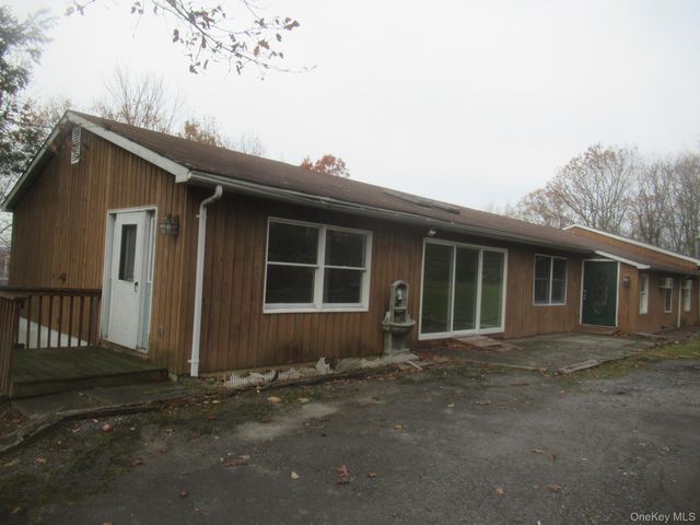 64 Hillside View Road, Mahopac, NY 10541