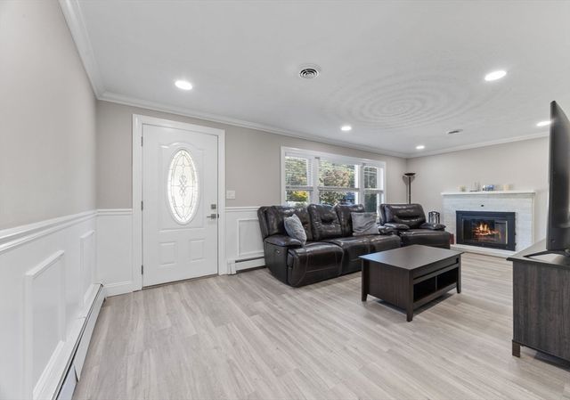 124 Lake St, Bellingham, MA 02019