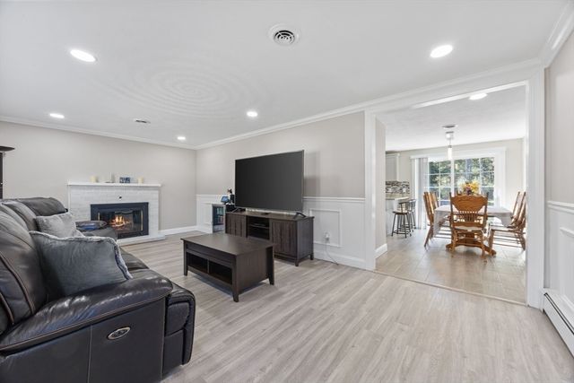 124 Lake St, Bellingham, MA 02019