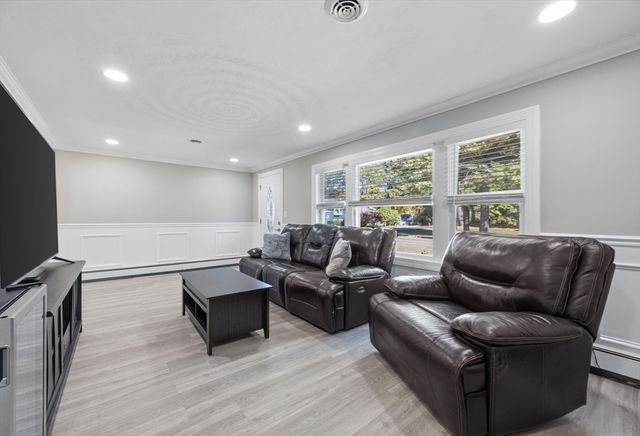 124 Lake St, Bellingham, MA 02019