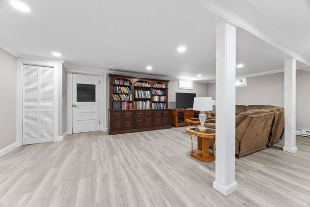 124 Lake St, Bellingham, MA 02019