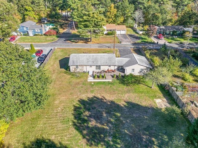 124 Lake St, Bellingham, MA 02019