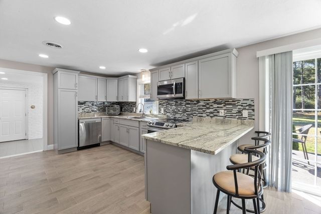 124 Lake St, Bellingham, MA 02019