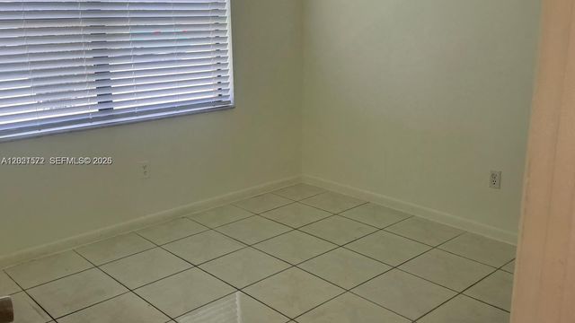 2715 W 66th St 13-21, Hialeah, FL 33016