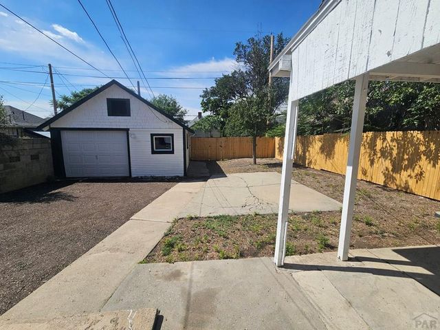 708 W 16th St, Pueblo, CO 81003