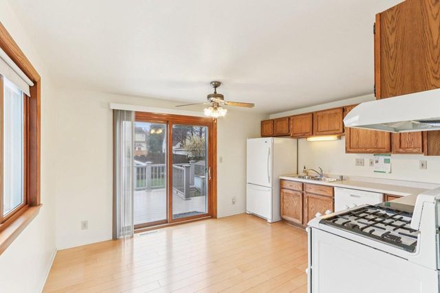 1925 E Van Beck AVENUE, Saint Francis, WI 53235