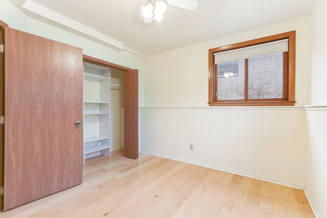 1925 E Van Beck AVENUE, Saint Francis, WI 53235
