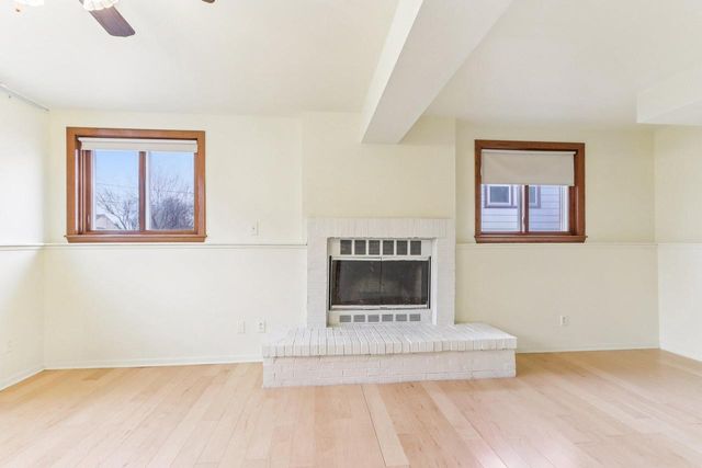1925 E Van Beck AVENUE, Saint Francis, WI 53235