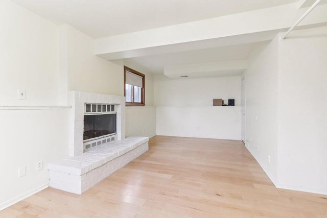 1925 E Van Beck AVENUE, Saint Francis, WI 53235