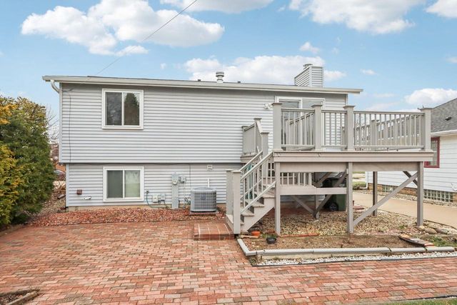 1925 E Van Beck AVENUE, Saint Francis, WI 53235