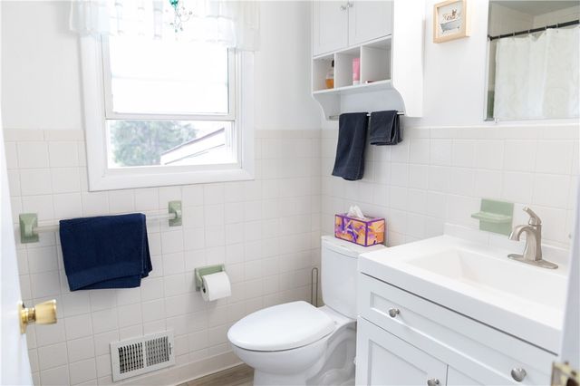 15 Virginia Manor Road, Gates, NY 14606