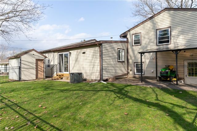 15 Virginia Manor Road, Gates, NY 14606