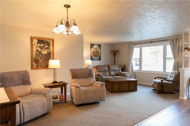 15 Virginia Manor Road, Gates, NY 14606