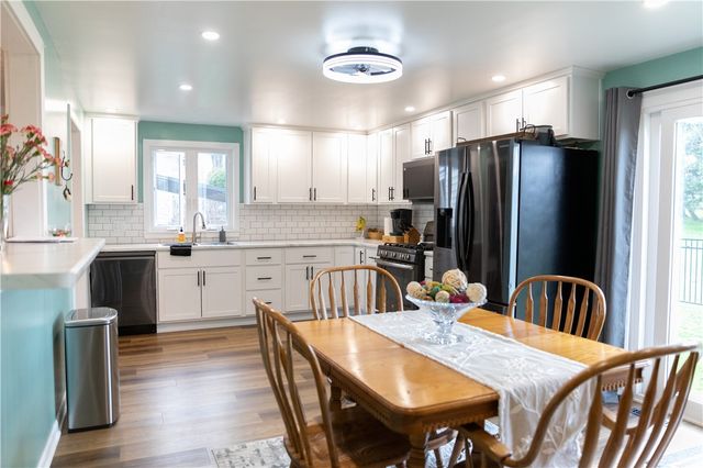 15 Virginia Manor Road, Gates, NY 14606