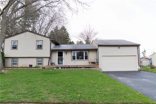 15 Virginia Manor Road, Gates, NY 14606