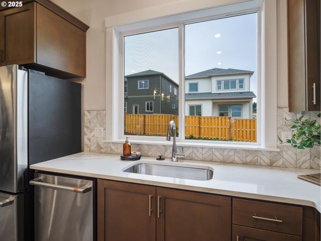 11742 Sw Vinegar Ter, Beaverton, OR 97007